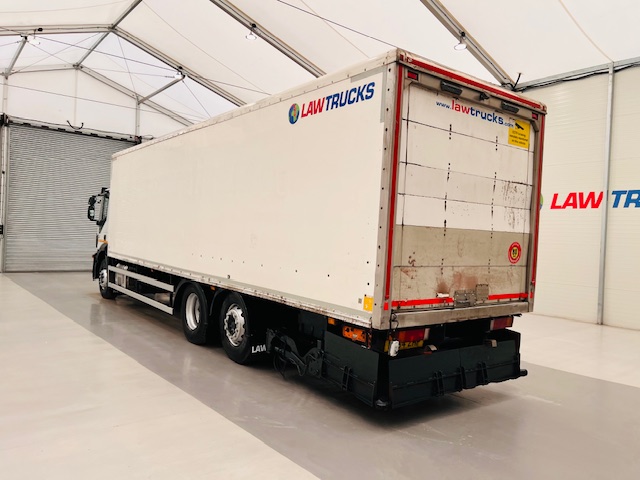 Iveco Stralis 310 AT Euro 6 6×2 Box Van