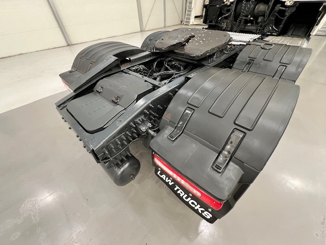 Volvo FH 460 6×2 Midlift Tractor Unit
