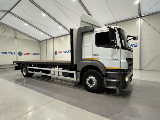 Mercedes Axor 1824 Sleeper Cab Flatbed