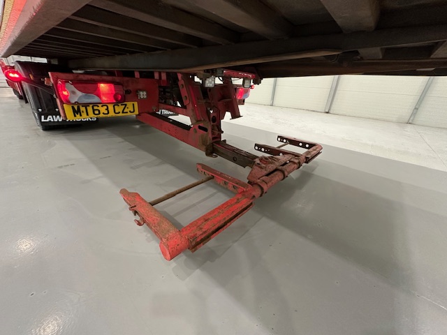 MAN TGL 12.220 Crew Cab Tilt and Slide