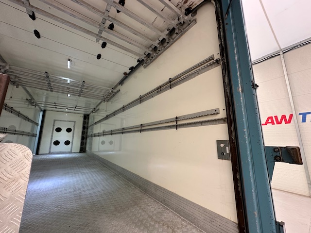 MAN TGS 26.360 6×2 Sleeper Cab Insulated Box Van