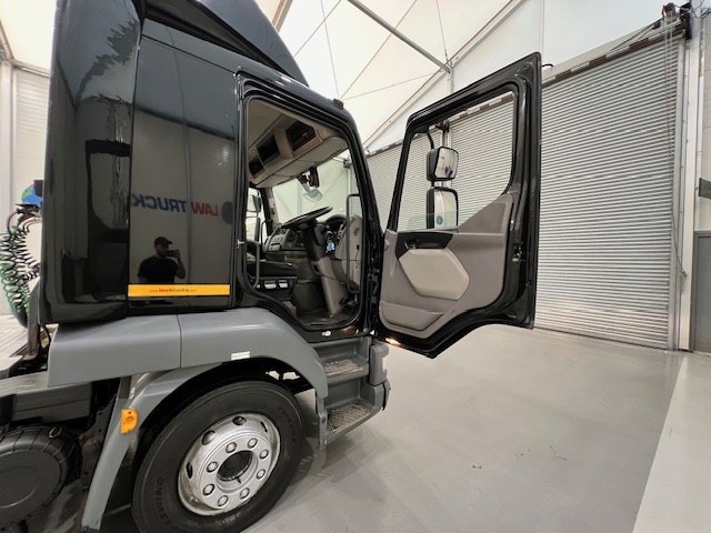 DAF LF 260 4×2 Rest Cab Tractor Unit