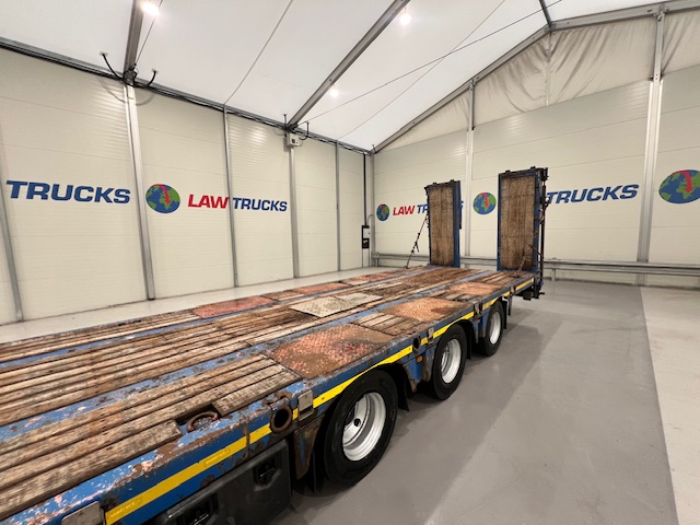 Kassbohrer Tri Axle Machinery Carrier Lowloader