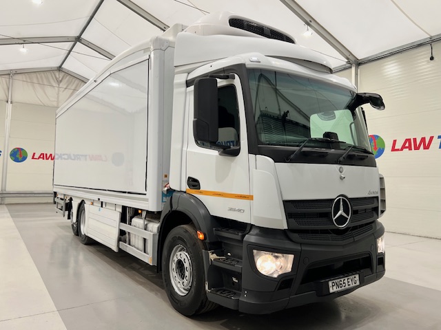 Mercedes Antos 2540 6×2 Rear Lift Day Cab Fridge Box