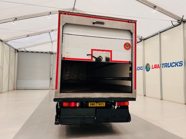 Iveco Stralis 310 AT 6×2 Box Van