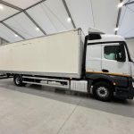 Mercedes Actros 1830 Sleeper Cab Box Van - thumbnail