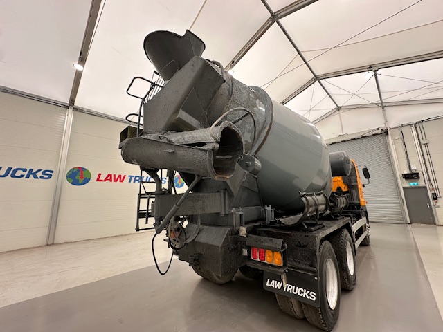 Hino 700 3241 8×4 Cement Mixer