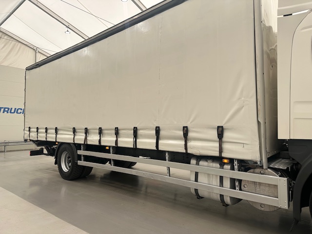 Scania P230 4×2 Sleeper Cab Curtainsider Manual