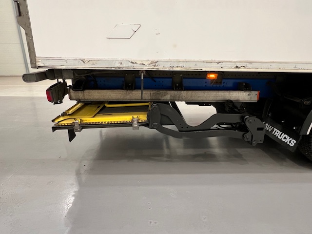 Scania P250 4×2 Sleeper Cab Fridge Box