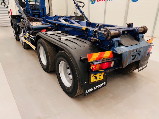 DAF CF85 410 8×4 Day Cab Hookloader Manual