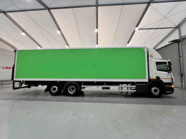 Scania P280 6×2 Rear Lift Day Cab Fridge Box