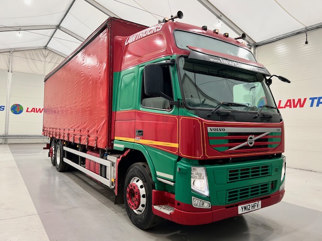 Volvo FM 450 6×2 Sleeper Cab Curtainsider
