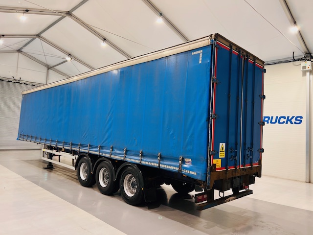 SDC Tri Axle Curtainsider Trailer