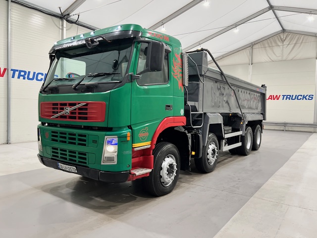 Volvo FM 400 8×4 Day Cab Tipper