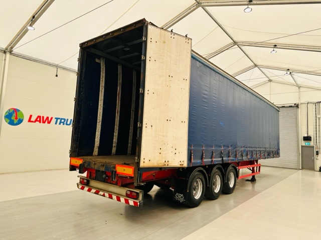 Montracon Tri Axle Curtainsider Trailer
