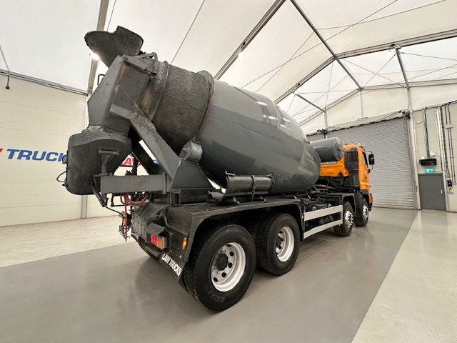Hino 700 3241 8×4 Cement Mixer