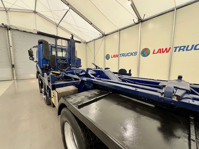 DAF CF85 360 8×4 Day Cab Hookloader
