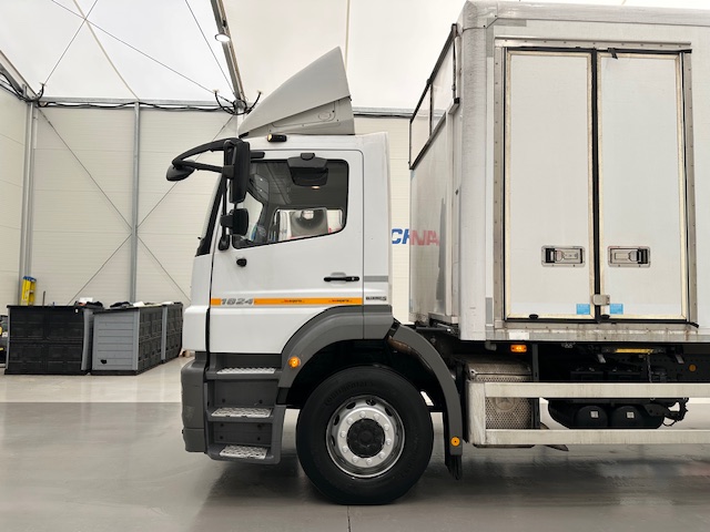 Mercedes Axor 1824 Day Cab Box Van