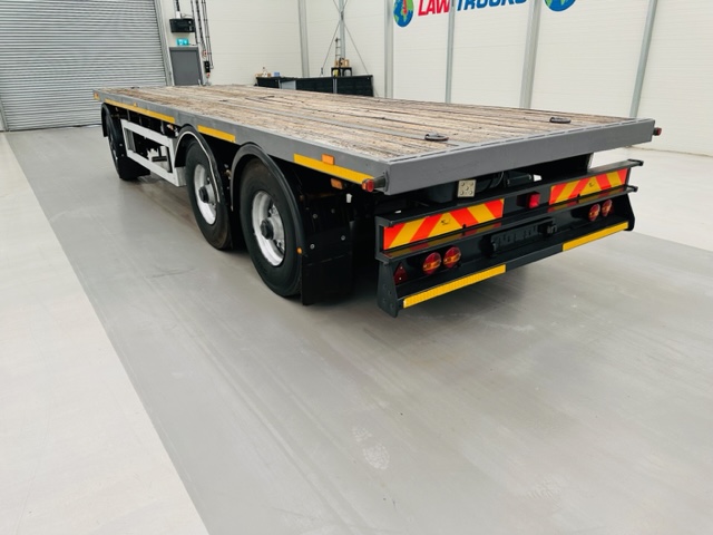 Fruehauf  Tri Axle Flatbed Drawbar Trailer