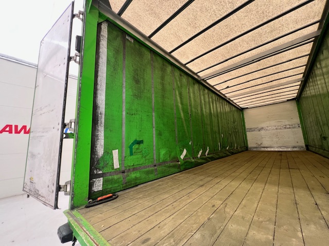 Mercedes Actros 2536 6×2 Sleeper Cab Curtainsider