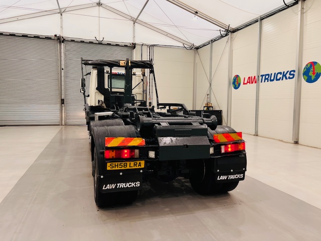 DAF CF85 360 8×4 Day Cab Hookloader Manual