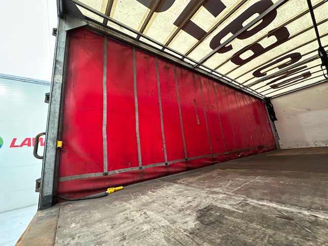DAF CF 260 Sleeper Cab Curtainsider