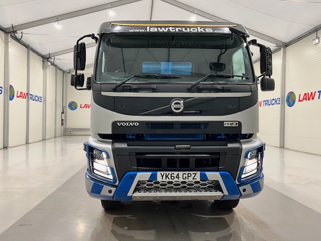 Volvo FMX 410 8×4 Day Cab Steel Tipper