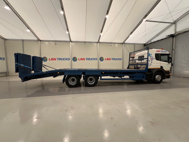 Scania 114 340 6×2 Sleeper Cab Beavertail