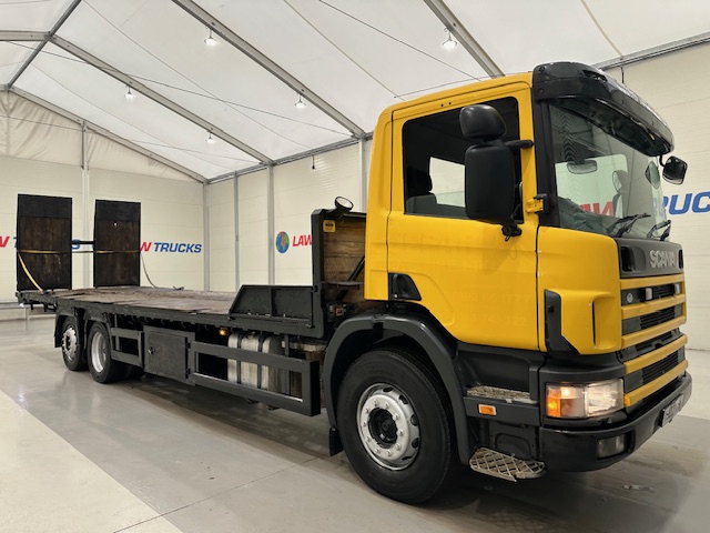 Scania 114 340 6×2 Rear Lift Day Cab Beavertail