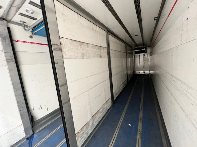 Mercedes Actros 2532 6×2 Rear Lift Day Cab Fridge Box