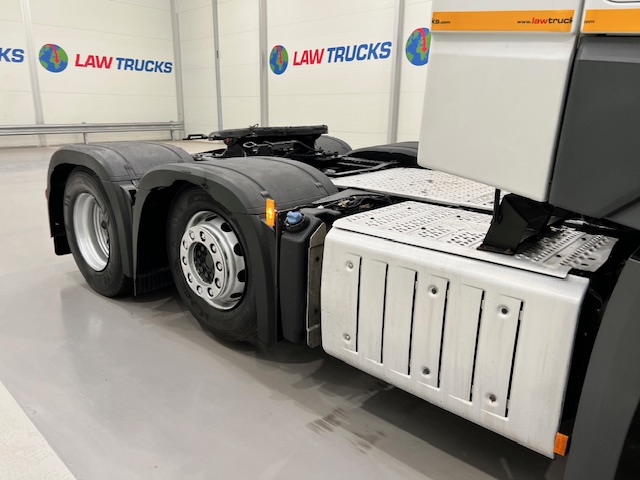 Mercedes Actros 2545 6×2 Midlift Tractor Unit
