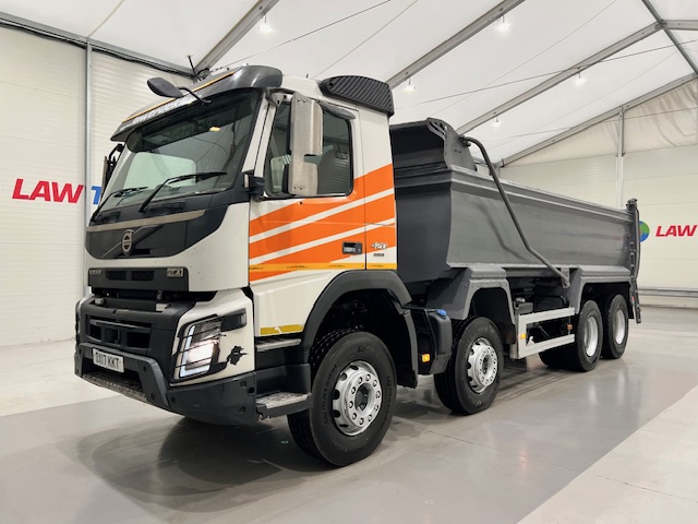 Volvo FMX 420 8×4 Day Cab Steel Tipper