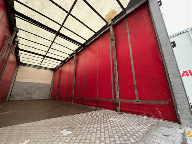 DAF CF 310 Sleeper Cab Curtainsider