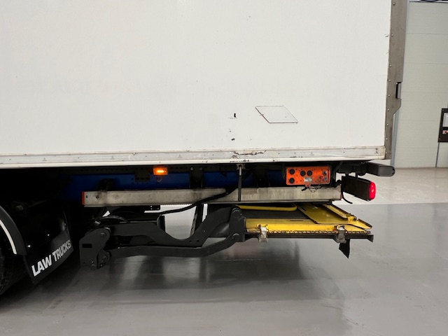 Scania P250 4×2 Sleeper Cab Fridge Box