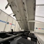 Volvo FM 410 8×4 Sleeper Cab Tar Spec Tipper - thumbnail