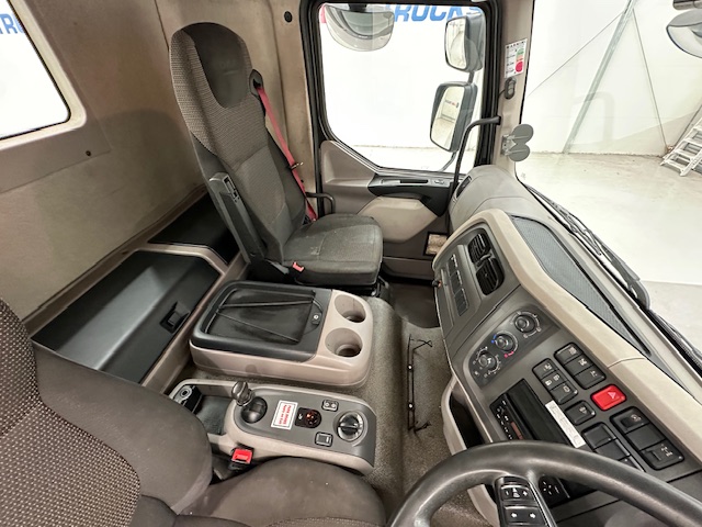 DAF LF 260 4×2 Rest Cab Tractor Unit