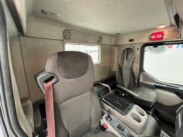 DAF LF 260 4×2 Rest Cab Tractor Unit