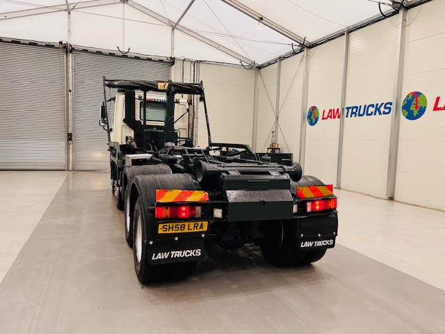 DAF CF85 360 8×4 Day Cab Hookloader Manual