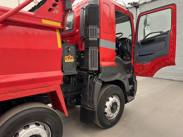 Hino 3241 700 8×4 Sleeper Cab Steel Tipper