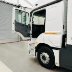 Mercedes 2543 6×2 10 Tyre Rear Lift Sleeper Cab Box Van - thumbnail