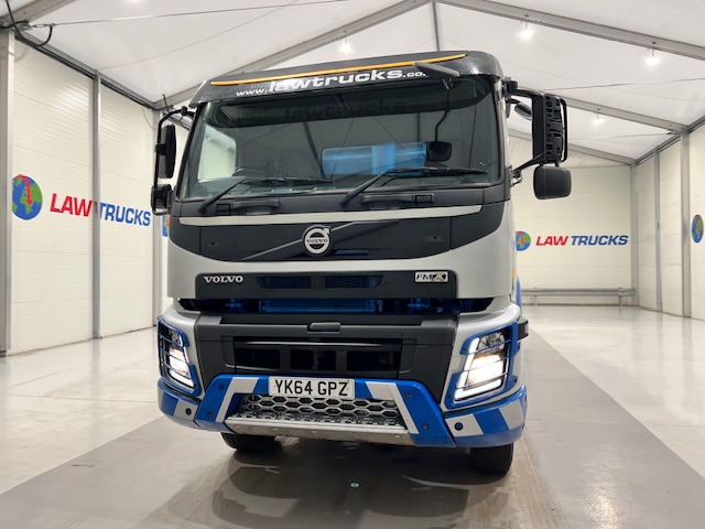 Volvo FMX 410 8×4 Day Cab Steel Tipper
