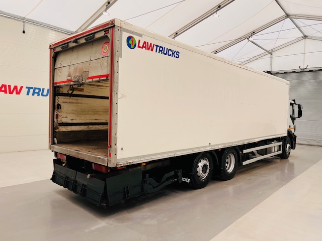 Iveco Stralis 310 AT Euro 6 6×2 Box Van
