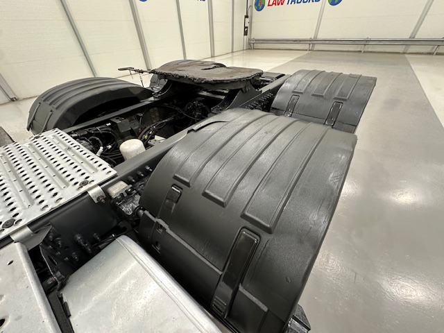 Volvo FH 500 6×2 Midlift Tractor Unit