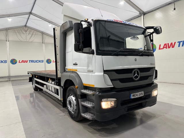 Mercedes Axor 1824 Sleeper Cab Flatbed