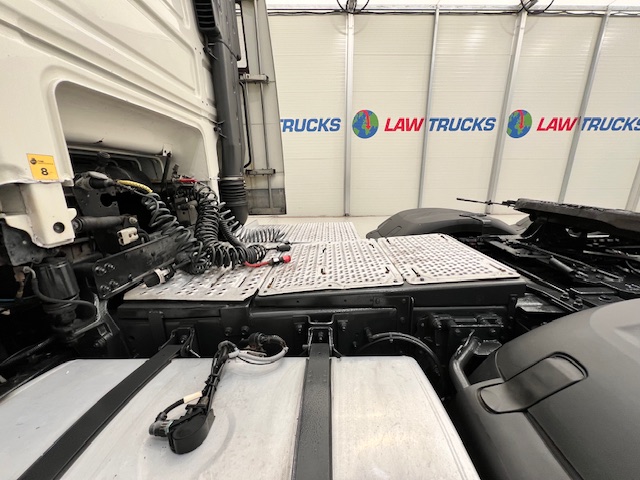 DAF XF105 460 6×2 Space Cab Tractor Unit