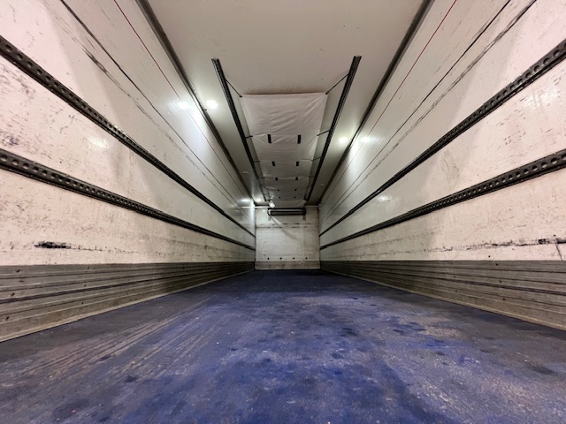Scania P250 4×2 Sleeper Cab Fridge Box