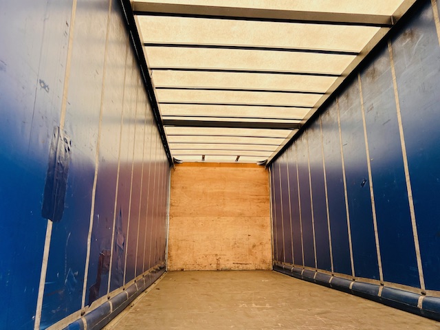 MAN TGM 18.250 Sleeper Cab Curtainsider