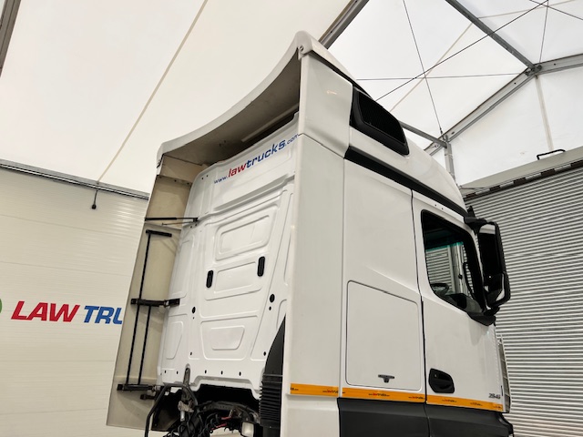 Mercedes Actros 2545 6×2 Midlift Tractor Unit