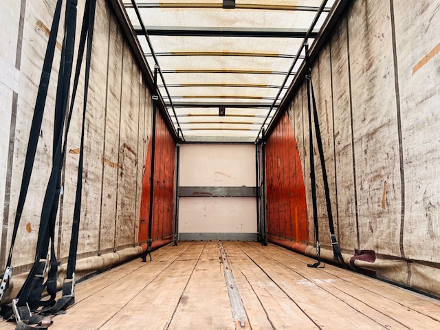 DAF CF75 310 6×2 Rear Lift Day Cab Curtainsider