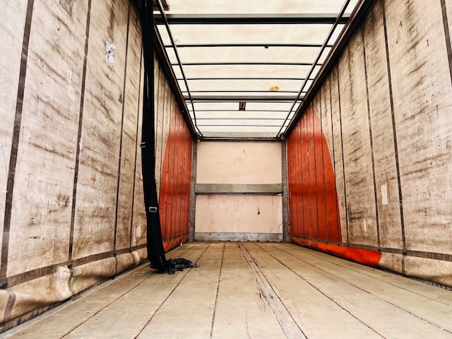 DAF CF75 310 6×2 Rear Lift Day Cab Curtainsider
